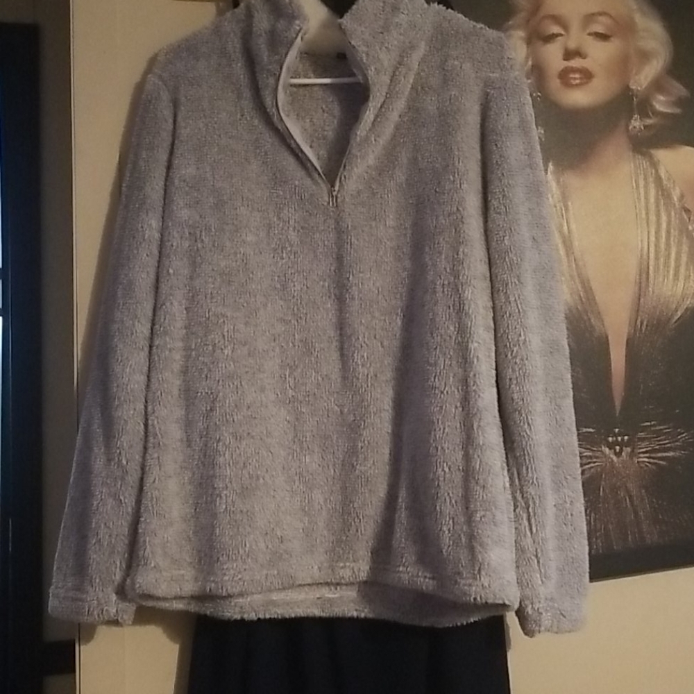 Sherpa zip down pull over